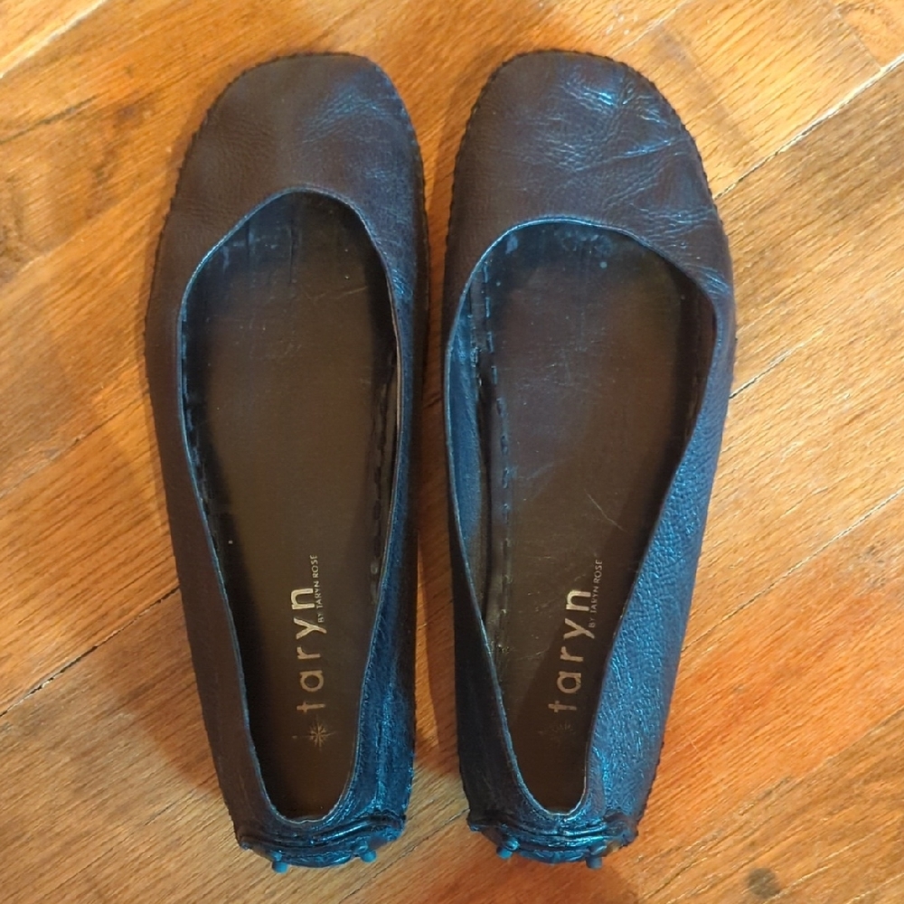 Taryn Rose Black Leather Flats 8.5